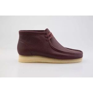 clarks wallabee burgundy suede